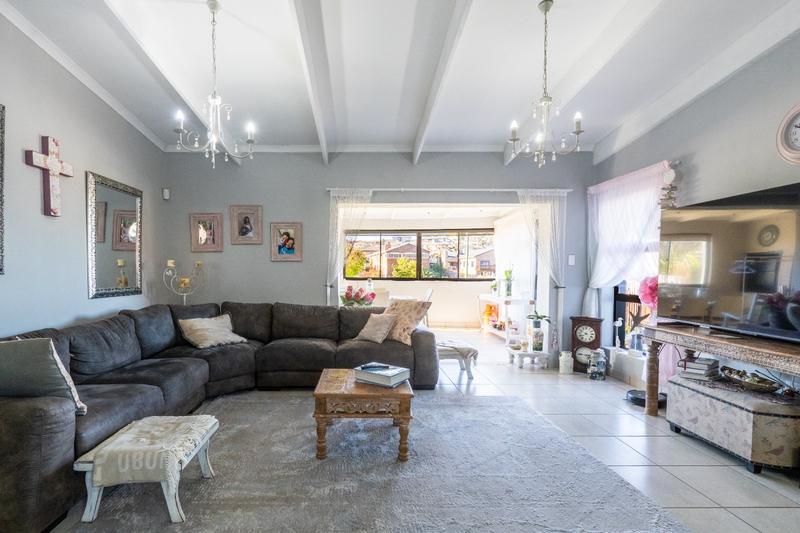 3 Bedroom Property for Sale in Island View Western Cape